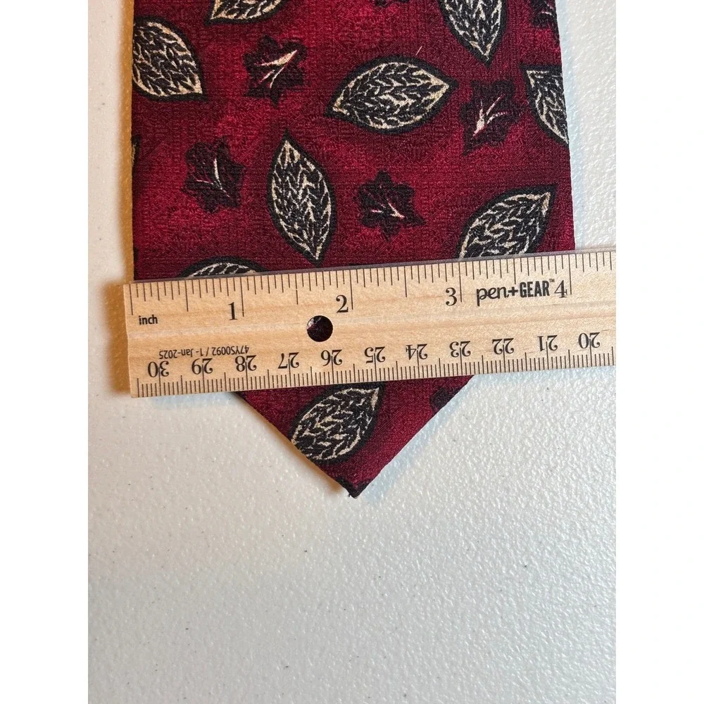 Robert Talbott Best of Class Guffey's‎ Red Leaf Silk Tie Necktie Mens Vintage